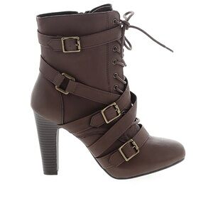 Dolce by Mojo Moxy size 8.5